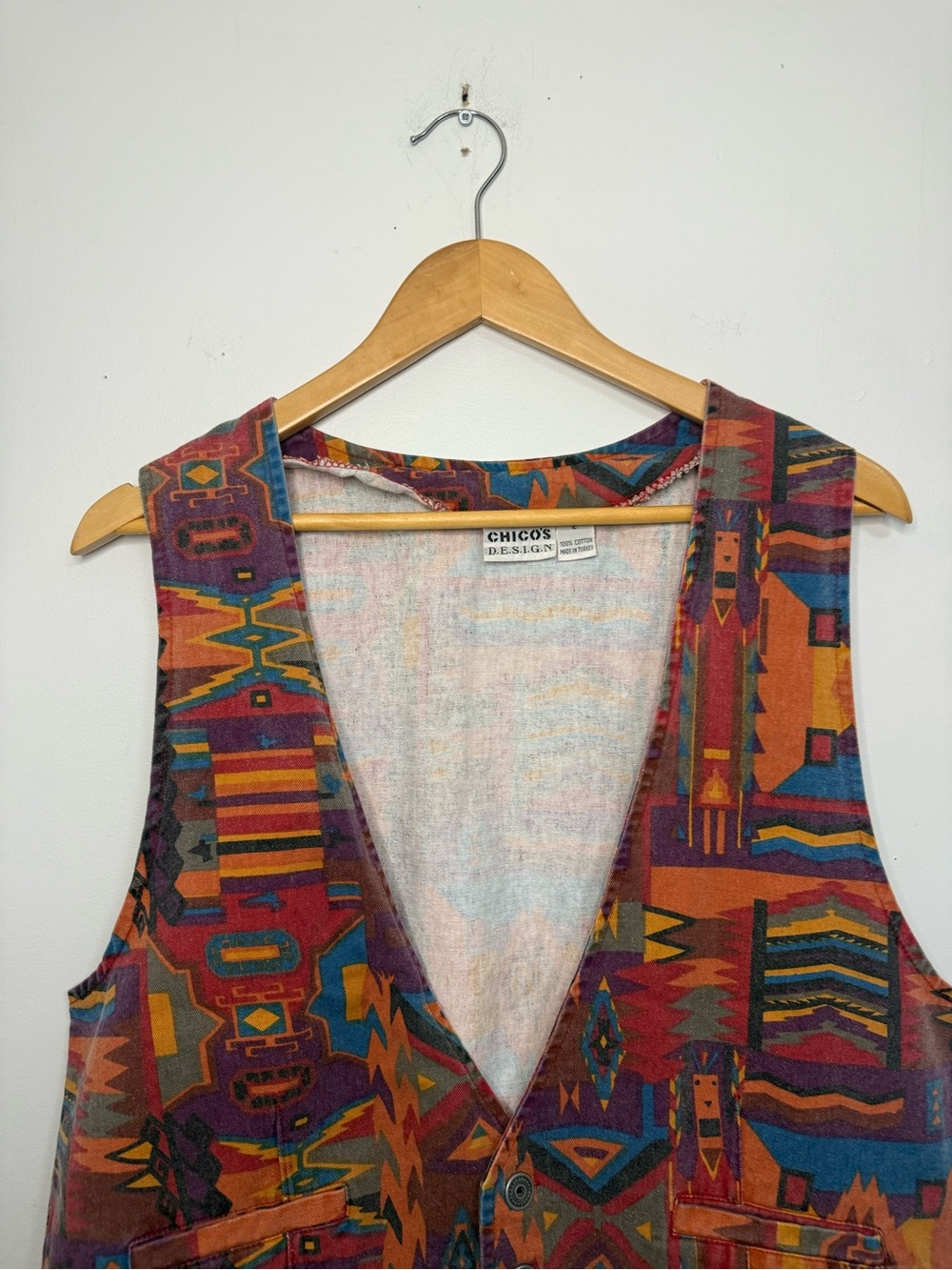 Vintage Aztec Chico's Multicolor Geometric V-Neck Women's Vest Size 2 Buckleback - Picture 4 of 4